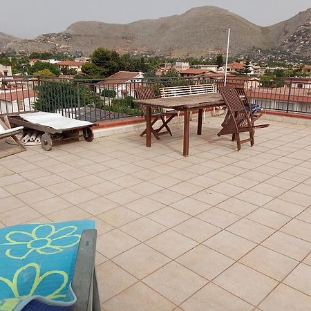 شقة Terrazza Mare Mondello باليرمو المظهر الخارجي الصورة