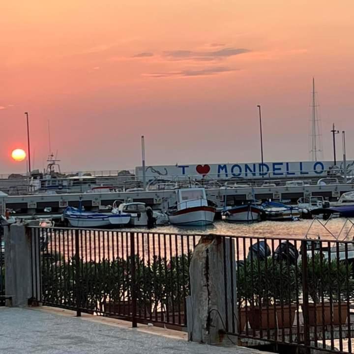 شقة Terrazza Mare Mondello باليرمو المظهر الخارجي الصورة